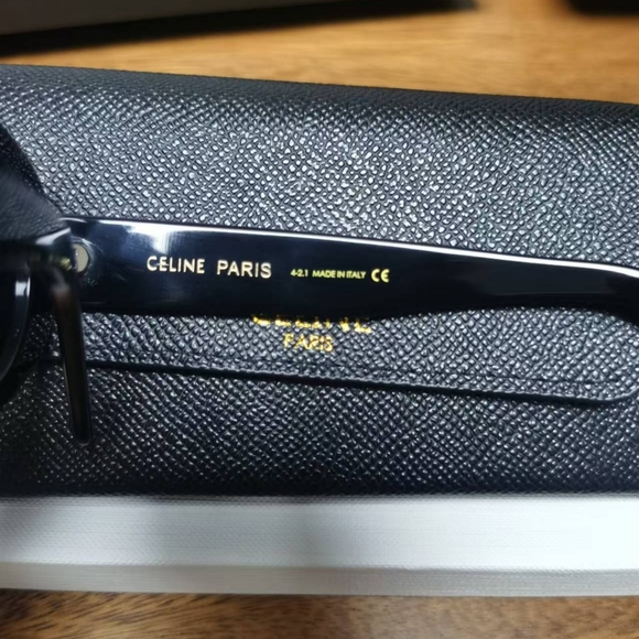 Stylish Celine Women's Sunglasses - Like New! - Picture 3 of 5
